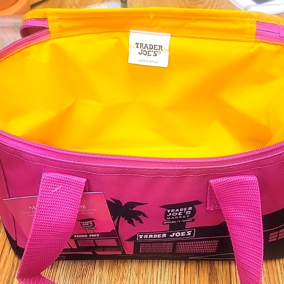 Set of 2 Trader Joe’s Pink and Teal Mini Insulated Bags - Newly Released - Picture 5 of 8